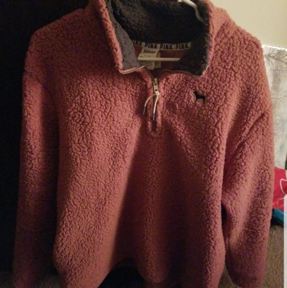 VS pink sherpa half zip